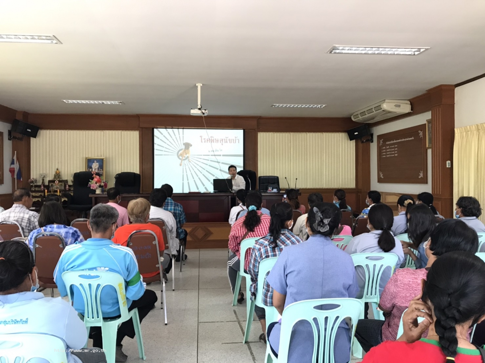 ประชาสัมพันธ์โครงการขับเคลื่อนสัตว์ปลอดโรคคนปลอดภัยจากโรคพิษสุนัขบ้าฯ ปีงบประมาณ 2564 กองสาธารณสุขและสิ่งแวดล้อมองค์การบริหารส่วนตำบลมะเริง อำเภอเมือง จังหวัดนครราชสีมา 
